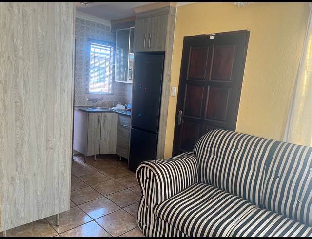 2 BEDROOM FREEHOLD FOR SALE IN SOSHANGUVE VV